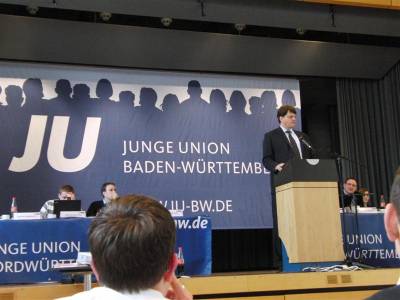 Gru�worte der lokalen Abgeordneten und des B�rgermeisters der Gemeinde Altbach bildeten den Auftakt f�r den Bezirksparteitag am Samstag